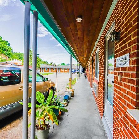 Patriot Inn Motel Beaver Wv, By Oyo Exterior foto